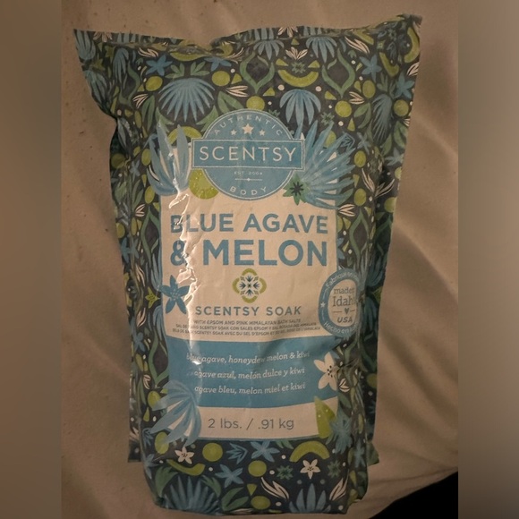 COPY - Scentsy soak blue agave and melon - Picture 1 of 1